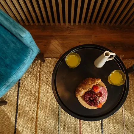 Apartment 20 - New Building & Parking