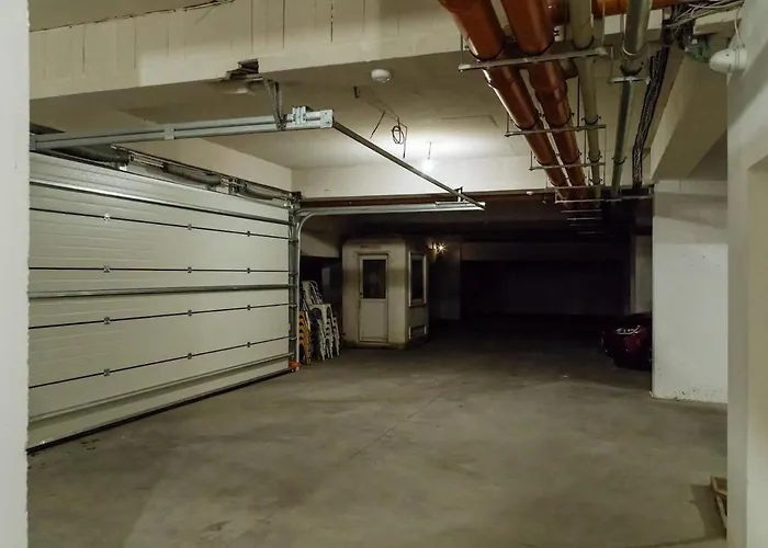 20 - New Building & Parking بوخارست