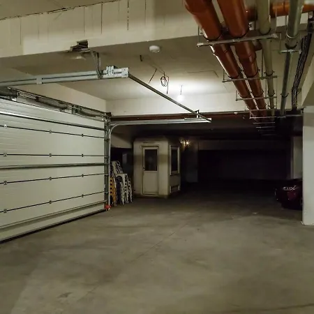 20 - New Building & Parking Βουκουρέστι