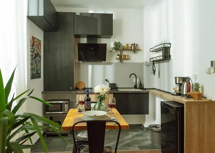 20 - New Building & Parking Daire *